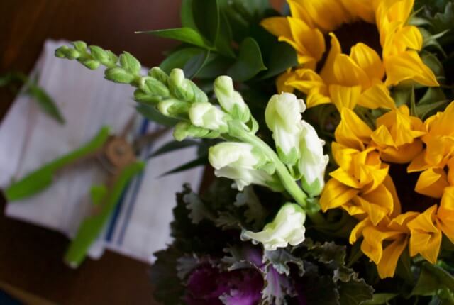 Floral arranging with Bumble BFF and Alice's Table